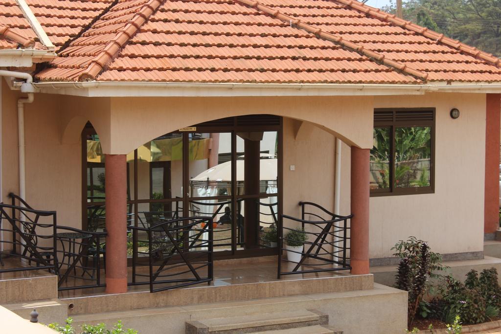 ג'ינג'ה Signature Hotel Apartments מראה חיצוני תמונה